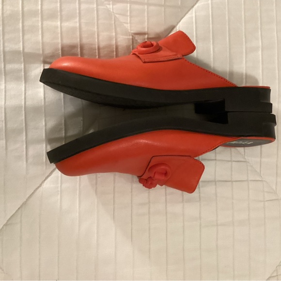 Camper Women's Red Mules - Picture 5 of 10